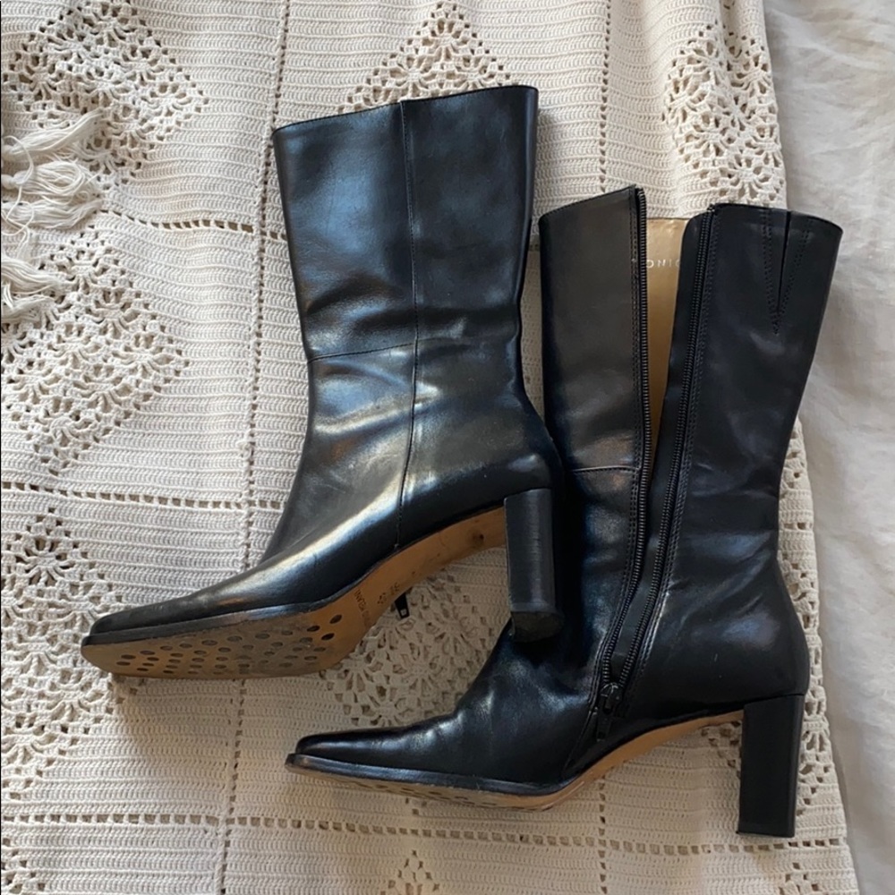 (SOLD) Midcalf square black leather ankle boots